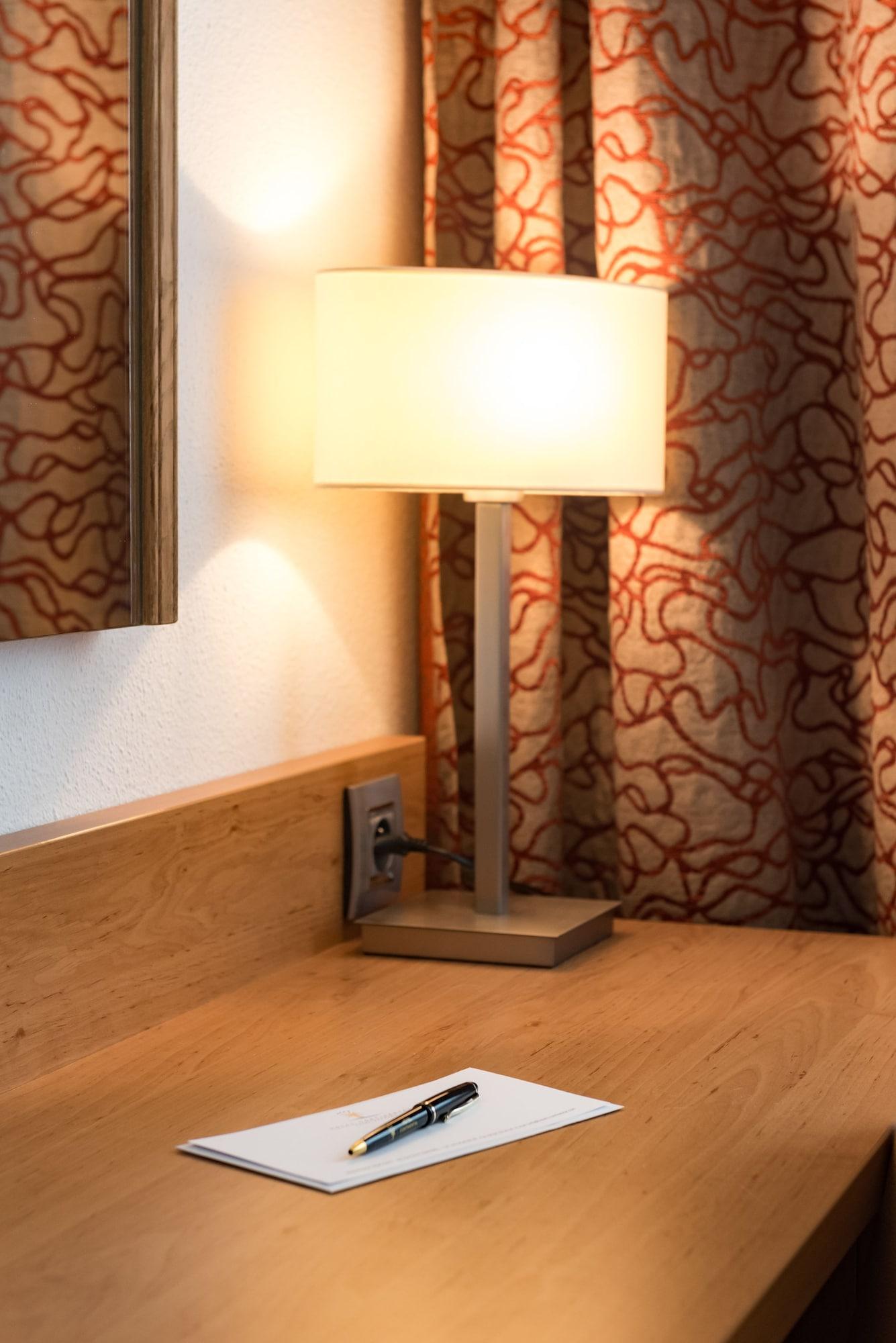 Mercure Saint Raphael Centre Plage Extérieur photo
