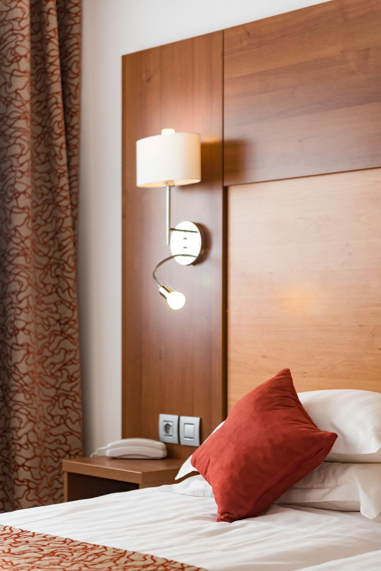 Mercure Saint Raphael Centre Plage Extérieur photo