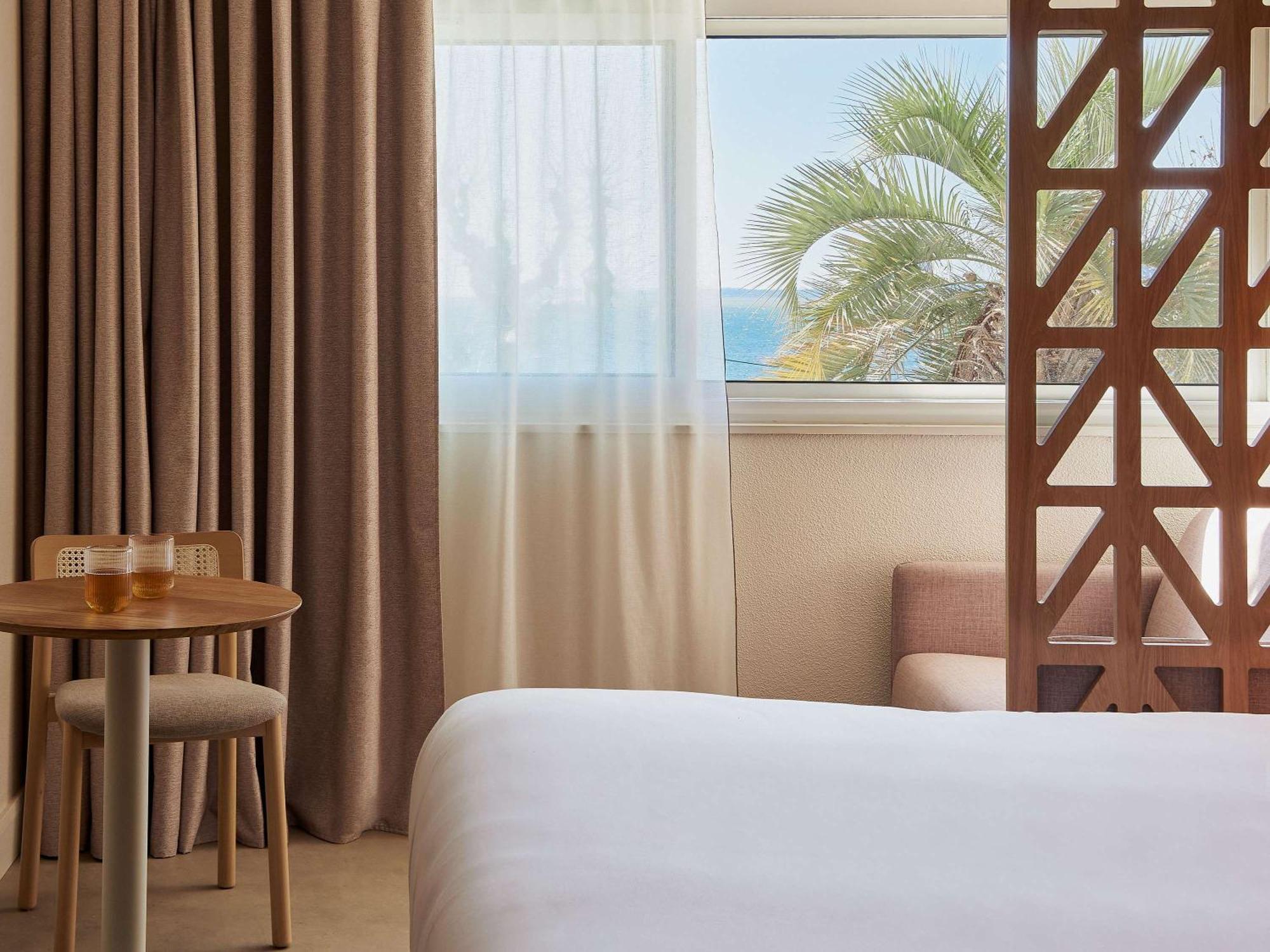 Mercure Saint Raphael Centre Plage Extérieur photo