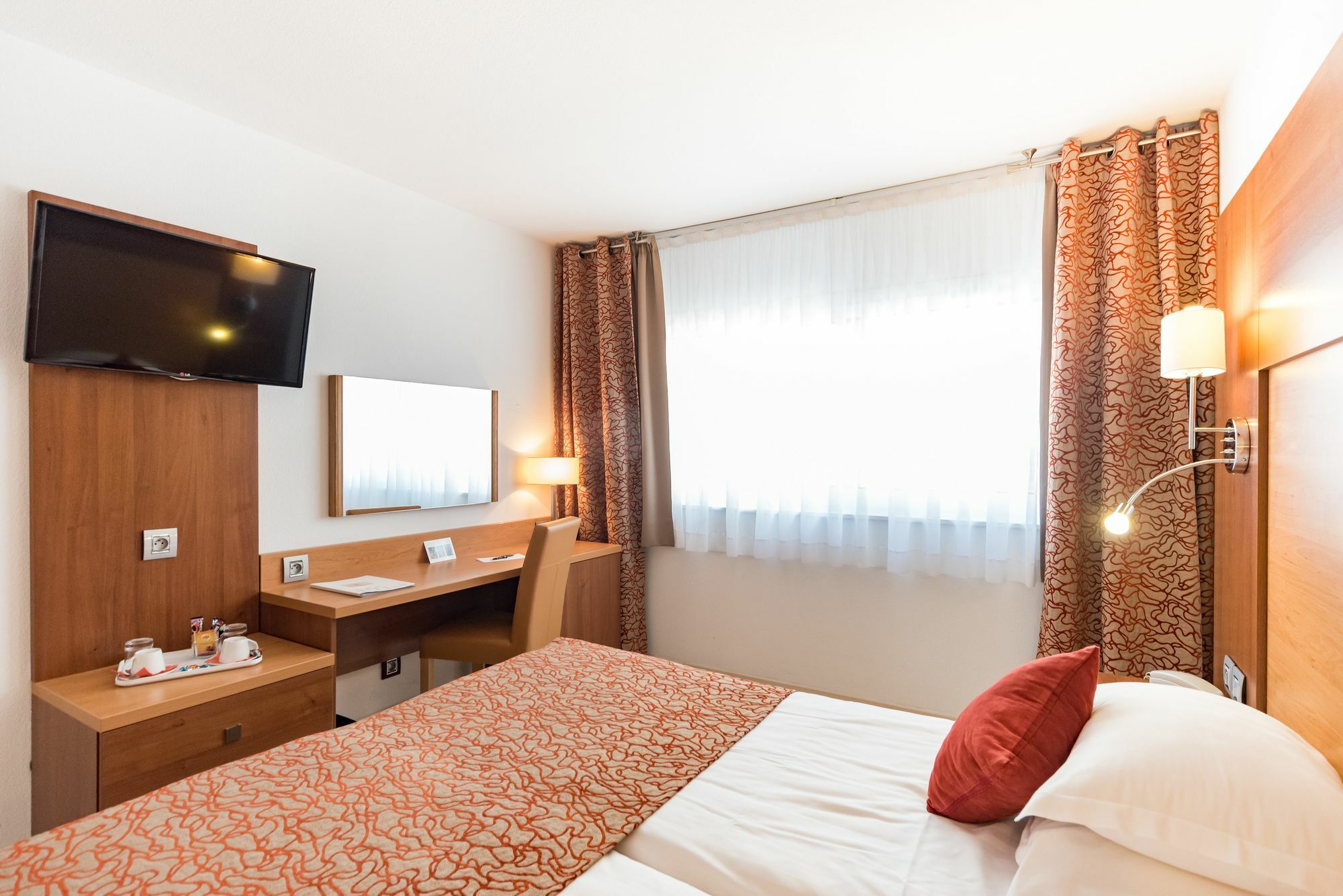 Mercure Saint Raphael Centre Plage Extérieur photo
